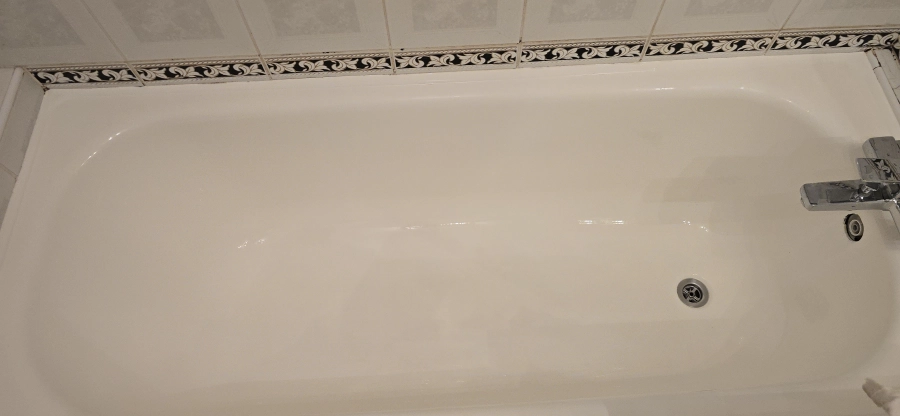Powierzchnia wanny po wieloletniej eksploatacji po renowacji