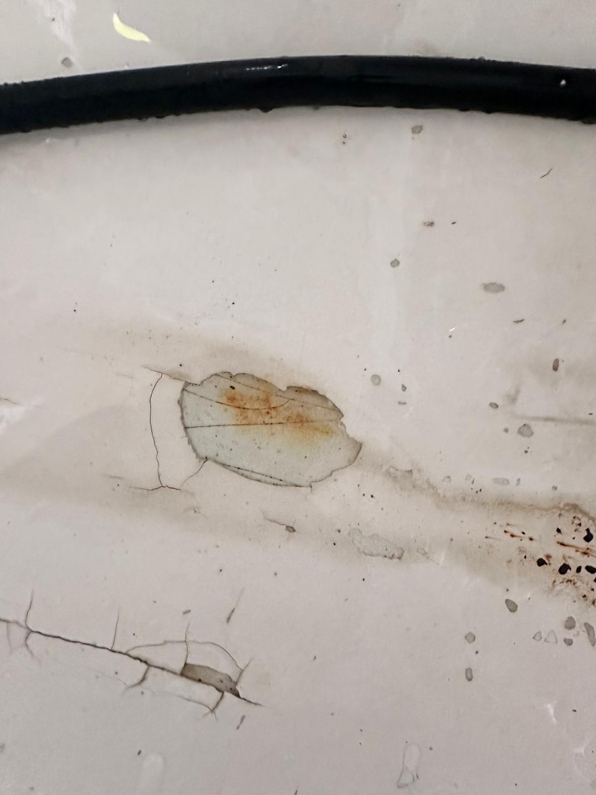 Pęknięcia oraz odpryski na powłoce THS