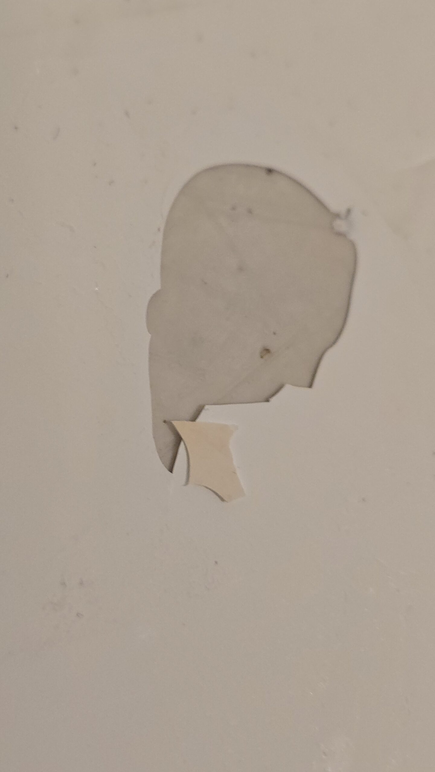 Ubytki powłoki i nierówności po renowacji THS